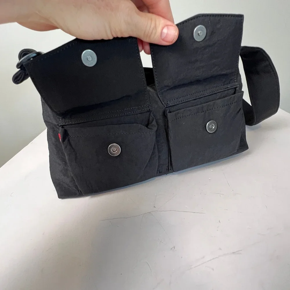 Levi's Crossbody Bag Unisex OS Black Utility Cargo Shoulder Bag Streetwear